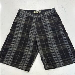 West 49 youth boys Black Plaid Shorts.  Size Large